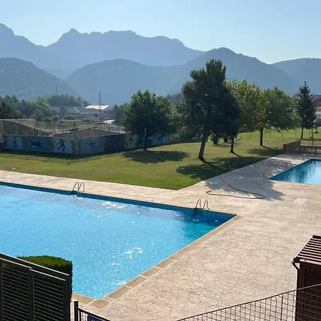 Per 6 Al Bergueda Apartment *
