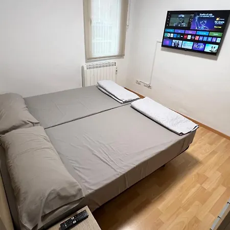 Per 6 Al Bergueda Apartment *